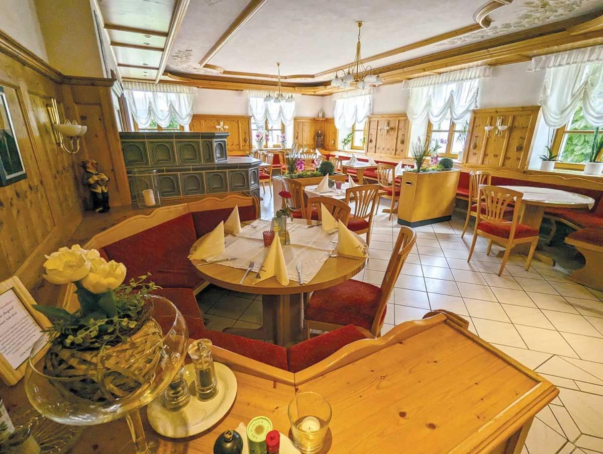 Landgasthof Loewen Sauldorf ภายนอก รูปภาพ
